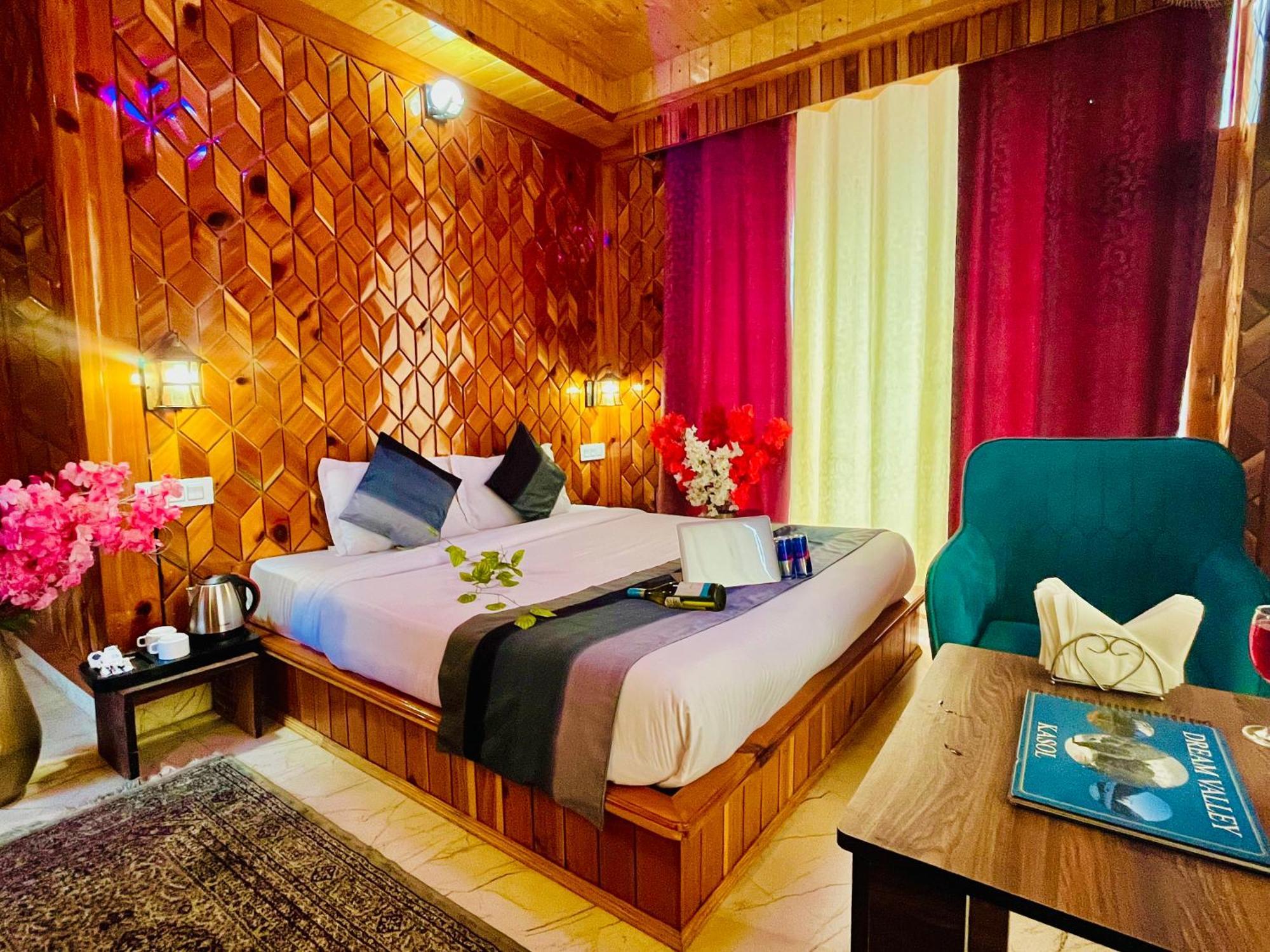 Hotel Dream Valley Kasol #Near Mall Road #River View #Parking #Gaming Zone #Open Terrace #Restaurant المظهر الخارجي الصورة