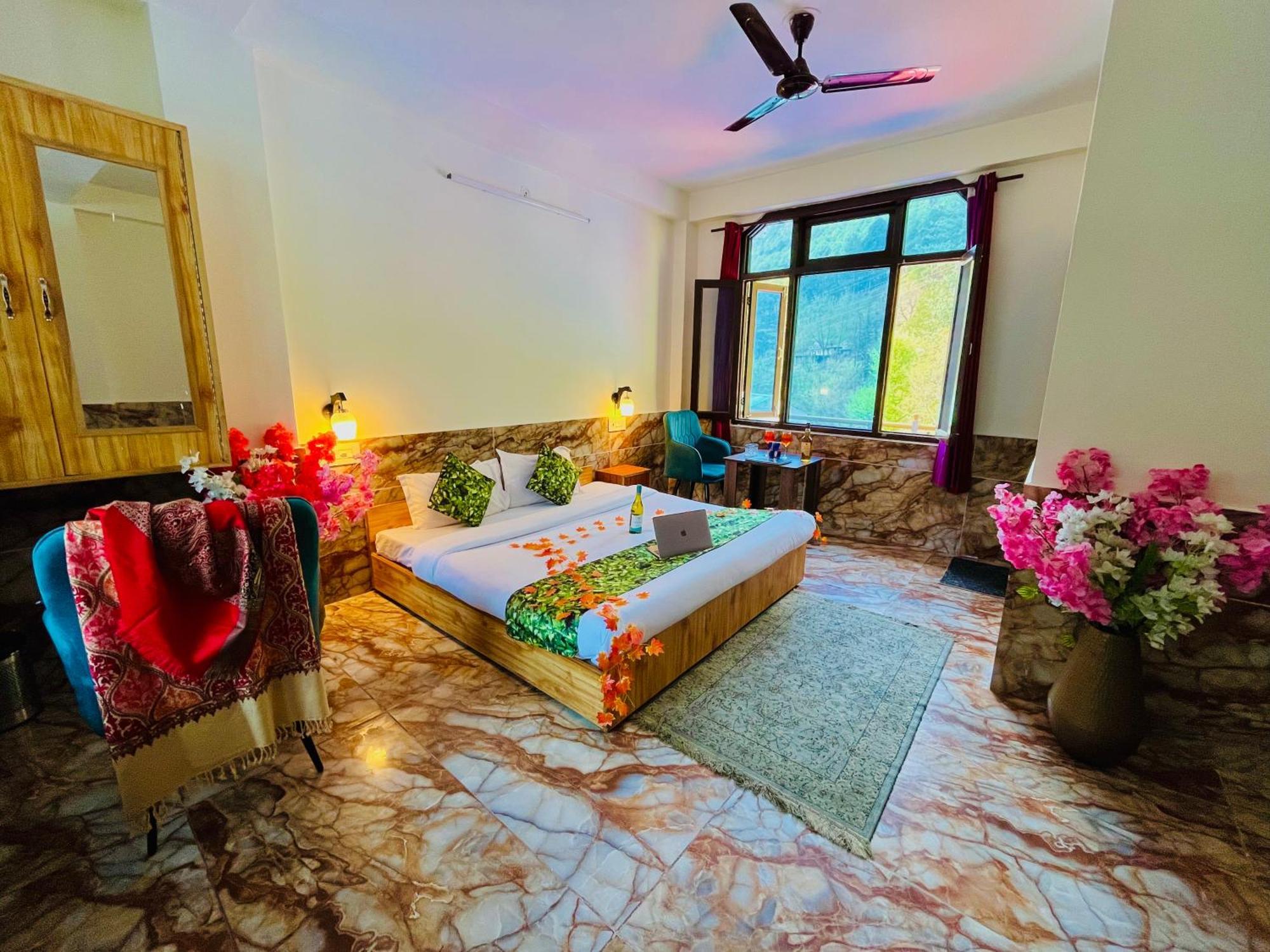 Hotel Dream Valley Kasol #Near Mall Road #River View #Parking #Gaming Zone #Open Terrace #Restaurant المظهر الخارجي الصورة