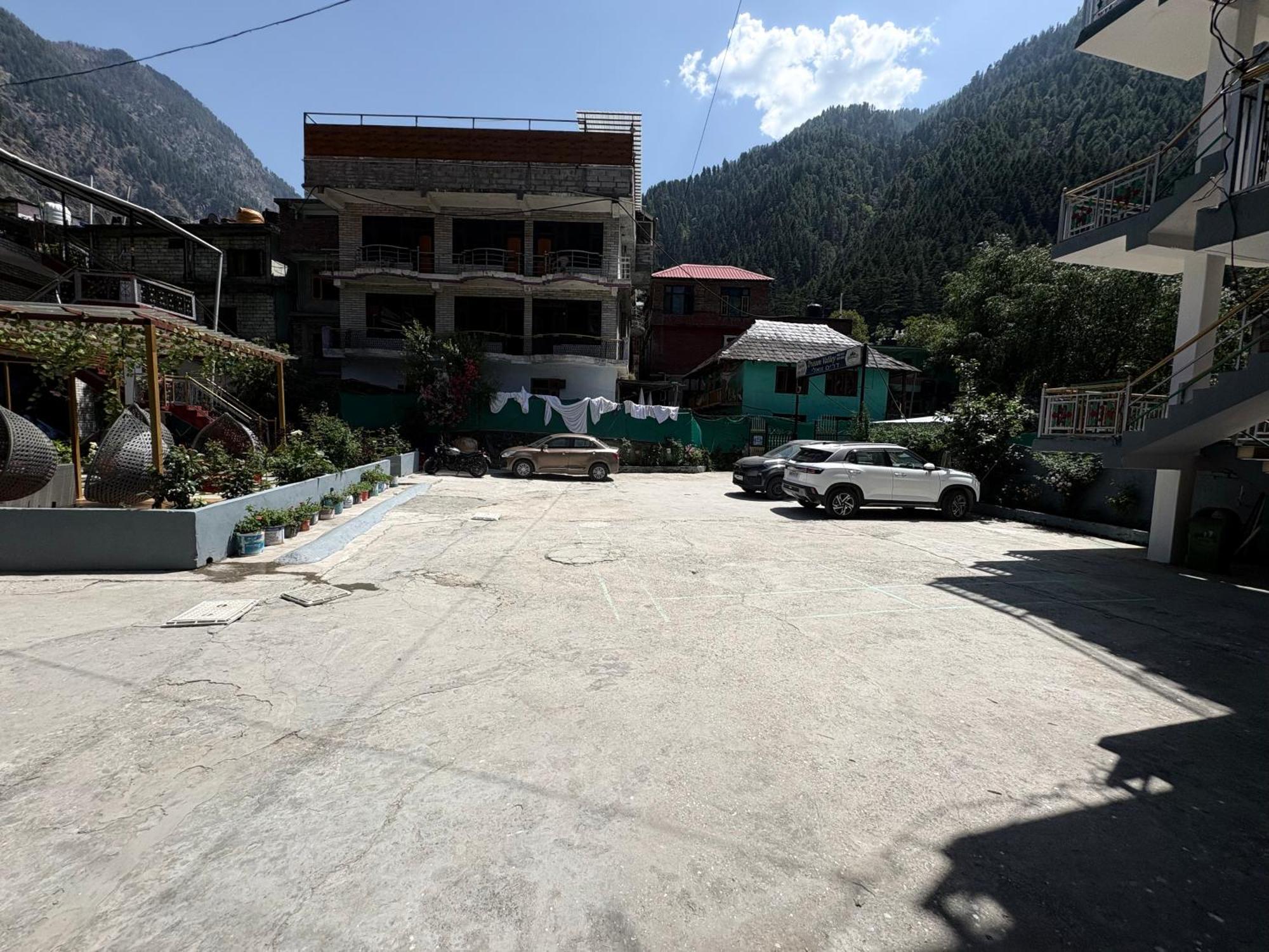 Hotel Dream Valley Kasol #Near Mall Road #River View #Parking #Gaming Zone #Open Terrace #Restaurant المظهر الخارجي الصورة